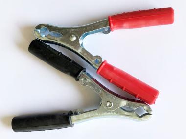 MTA - PINZA PER CAVI BATTERIA 100A ROSSO/BLACK ( Conf. da 4 pz )