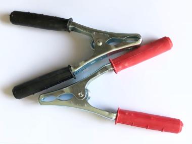 MTA - PINZA PER CAVI BATTERIA 200A ROSSO/BLACK ( Conf. da 4 pz )