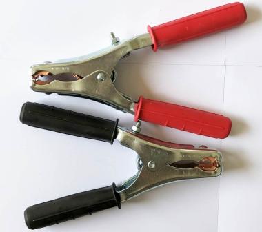 MTA - PINZA PER CAVI BATTERIA 600A ROSSO/BLACK ( Conf. da 4 pz )