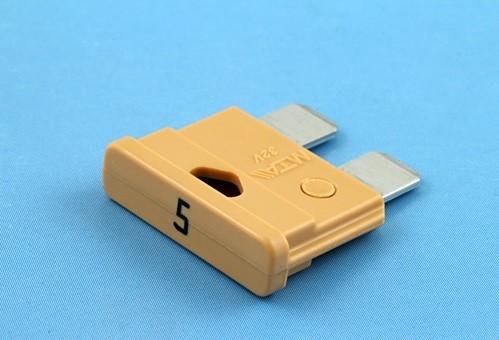 MTA - UNIVAL FUSIBILE 5A DULL COLOUR ( Conf. da 2000 pz )